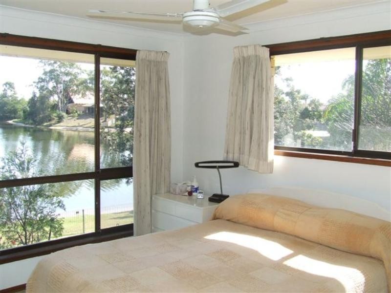 166 Burleigh Street, Burleigh Waters QLD 4220