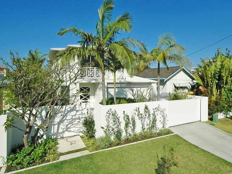 37 Petrel Avenue, Mermaid Beach QLD 4218