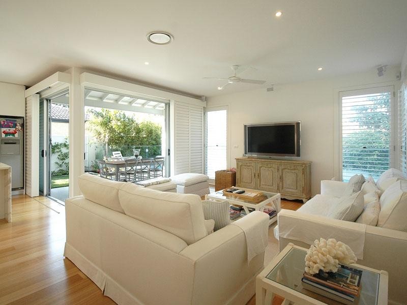 37 Petrel Avenue, Mermaid Beach QLD 4218