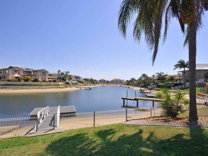 265 Rio Vista Boulevard, Mermaid Waters QLD 4218