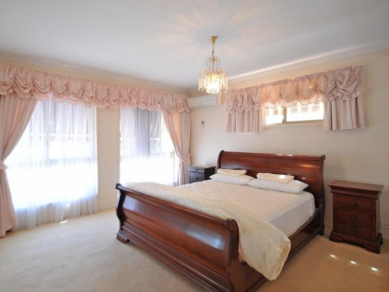 265 Rio Vista Boulevard, Mermaid Waters QLD 4218