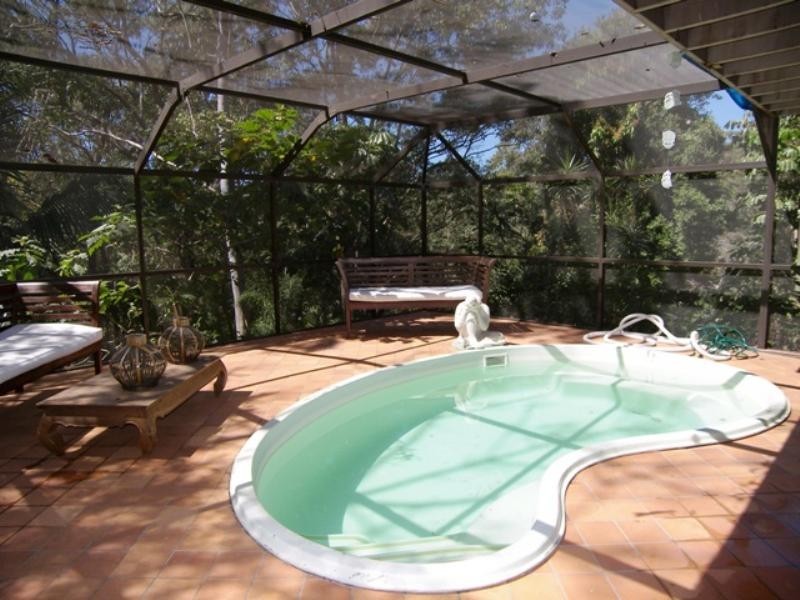 9 Reserve Street, Burleigh Heads QLD 4220