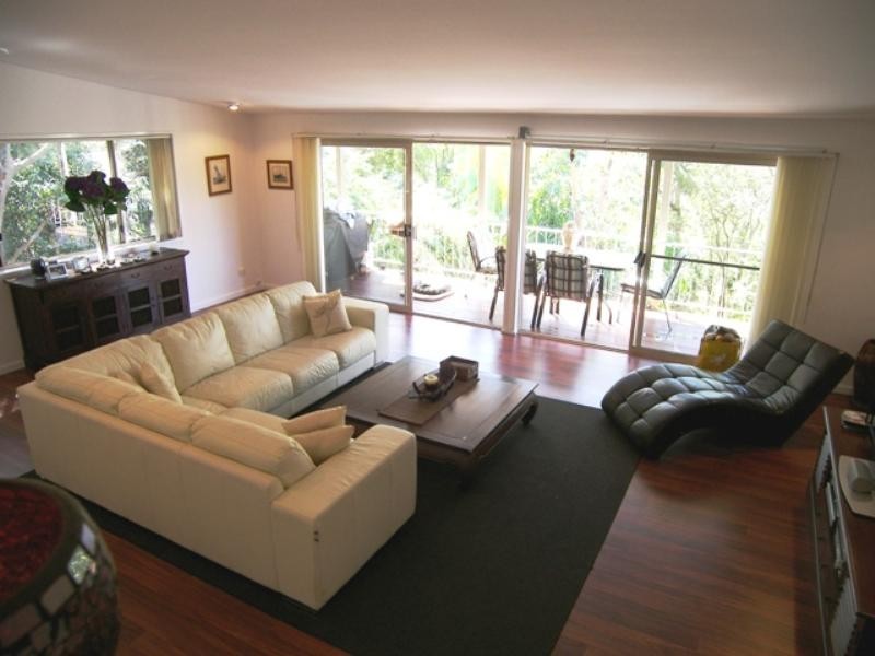 9 Reserve Street, Burleigh Heads QLD 4220