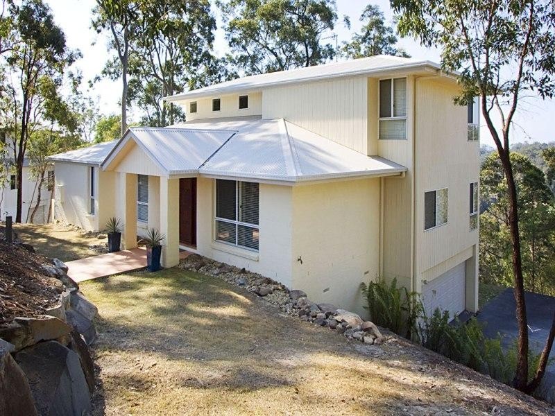 27-29 Buckingham Way, Elanora QLD 4221