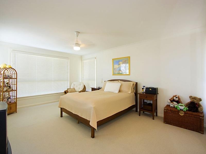 27-29 Buckingham Way, Elanora QLD 4221