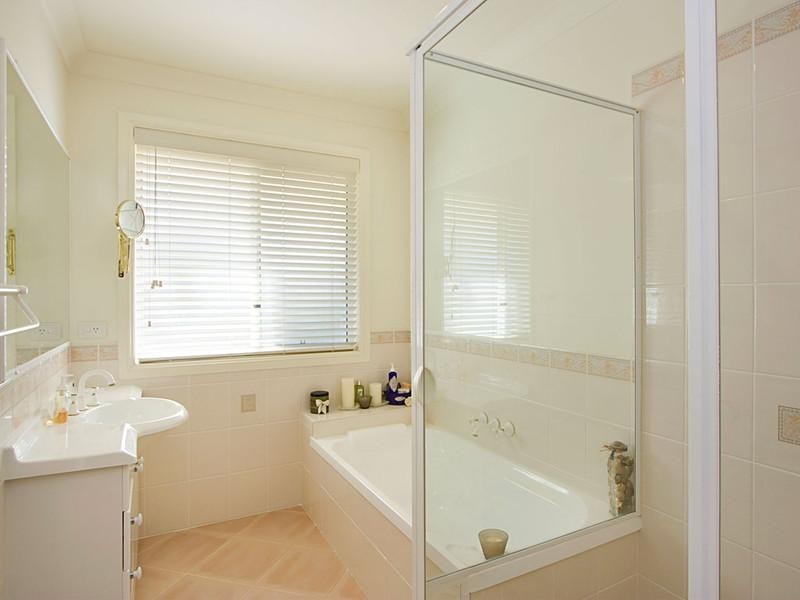 27-29 Buckingham Way, Elanora QLD 4221