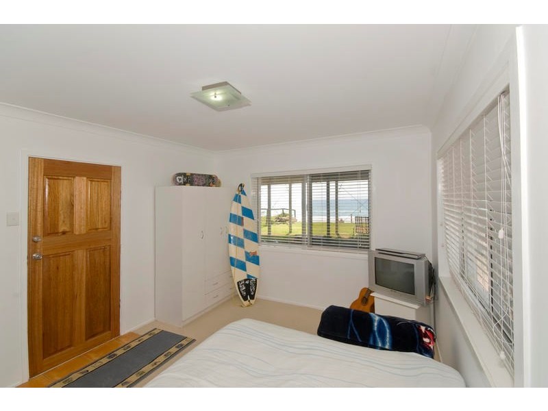 175 Jefferson Lane, Palm Beach QLD 4221