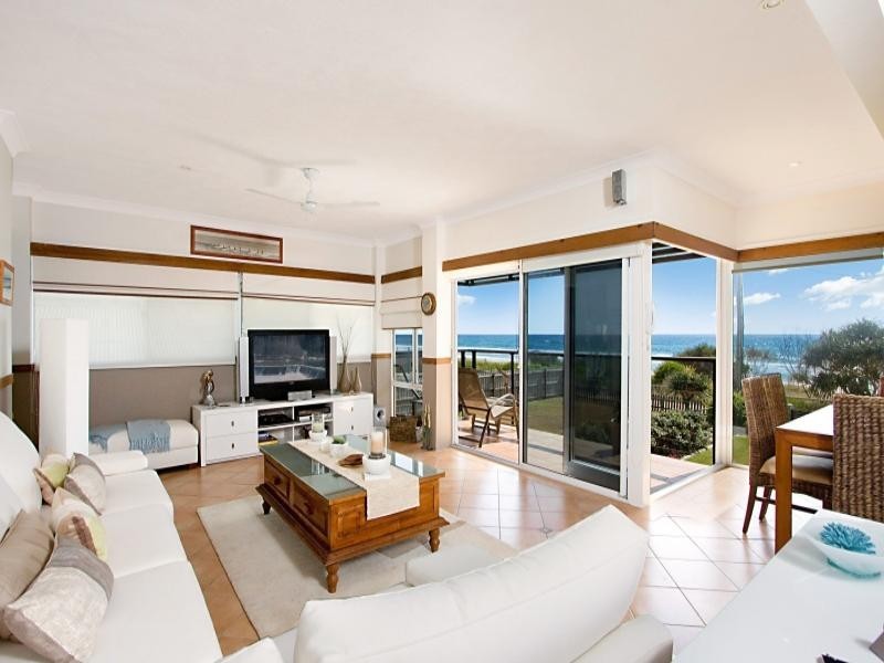 4 ‘Palamuna Court’, 2c Twenty Seventh Avenue, Palm Beach QLD 4221