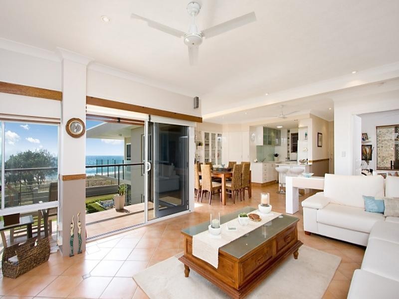 4 ‘Palamuna Court’, 2c Twenty Seventh Avenue, Palm Beach QLD 4221