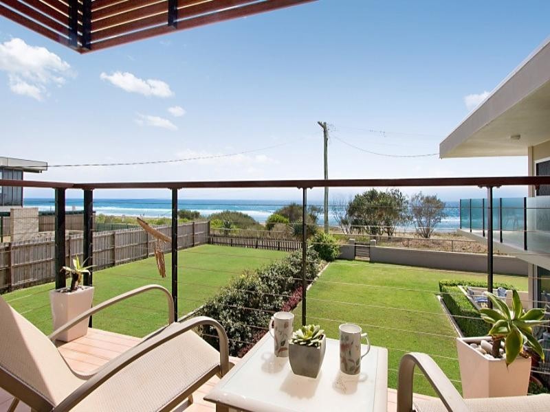 4 ‘Palamuna Court’, 2c Twenty Seventh Avenue, Palm Beach QLD 4221