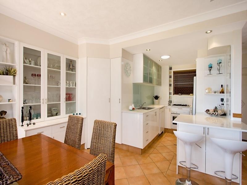 4 ‘Palamuna Court’, 2c Twenty Seventh Avenue, Palm Beach QLD 4221