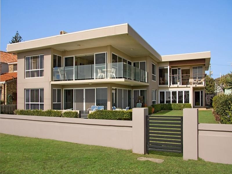 4 ‘Palamuna Court’, 2c Twenty Seventh Avenue, Palm Beach QLD 4221