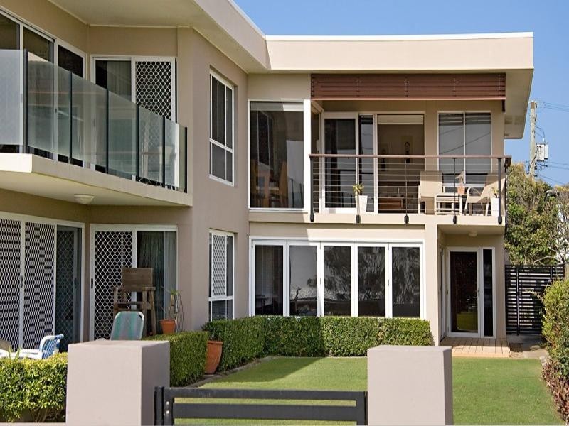 4 ‘Palamuna Court’, 2c Twenty Seventh Avenue, Palm Beach QLD 4221