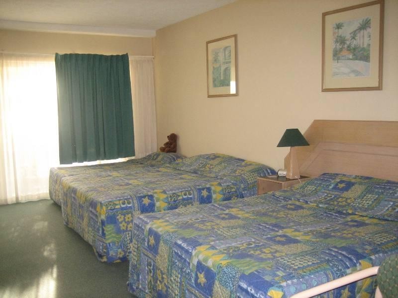 104 ”Outrigger Suites”, 2007 Gold Coast Highway, Miami QLD 4220