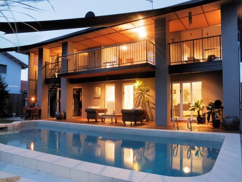 54 Avanti Street, Mermaid Waters QLD 4218