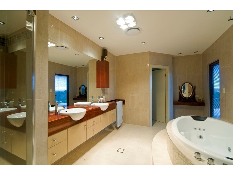 19 Southern Skies Avenue, Reedy Creek QLD 4227