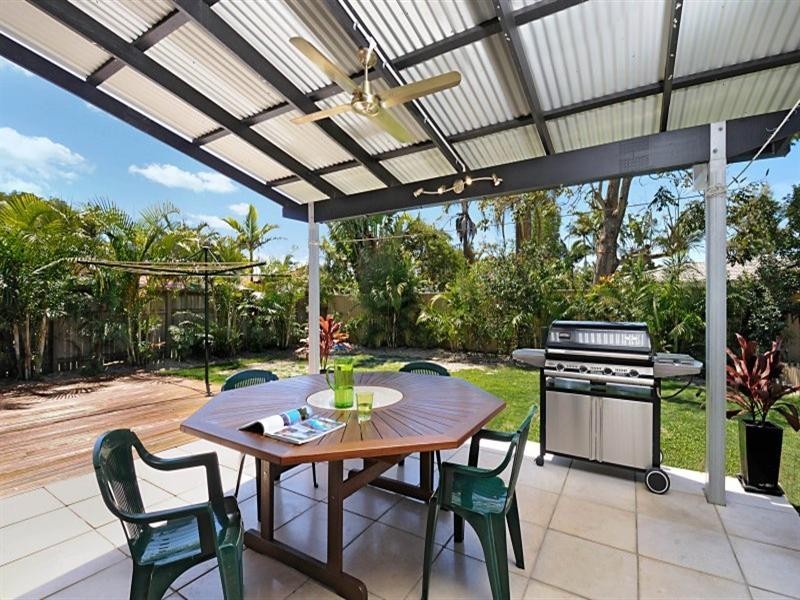 66 Bardon Avenue, Miami QLD 4220