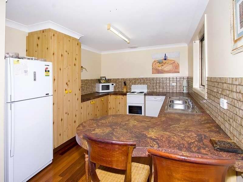 6 Surfside Crescent, Pottsville NSW 2489