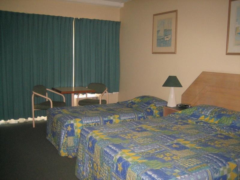 102 ‘Outrigger Suites’, 2007 Gold Coast Highway, Miami QLD 4220