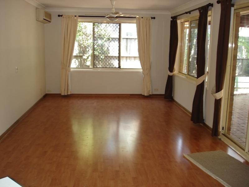 2 Munia Street, Varsity Lakes QLD 4227