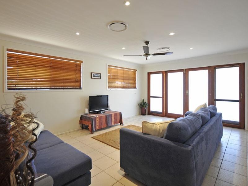 1 Araluen Avenue, Palm Beach QLD 4221