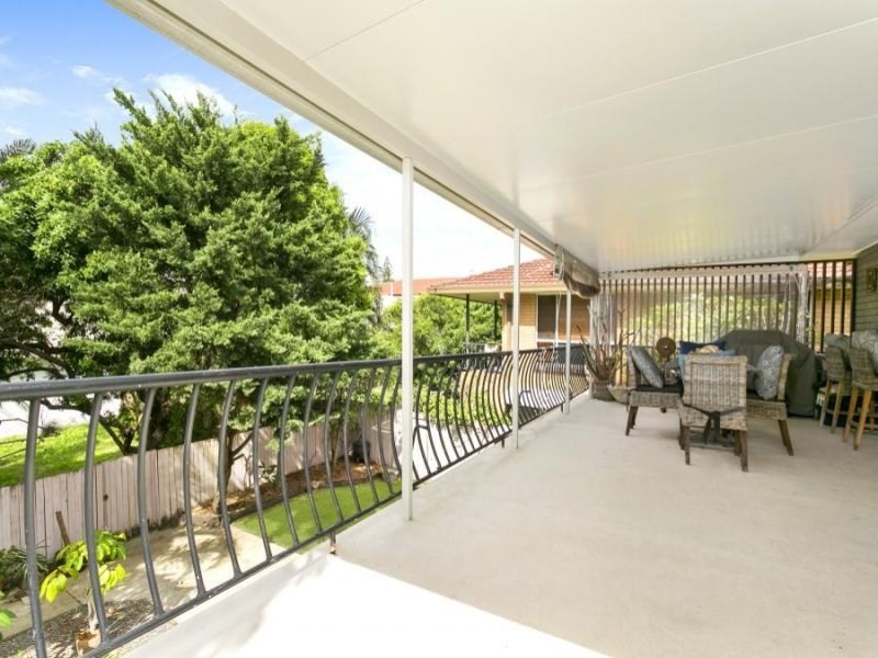 37 Seagull Avenue, Mermaid Beach QLD 4218