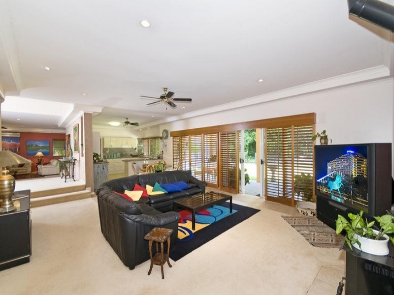 60 Charles Kurz Drive, Worongary QLD 4213