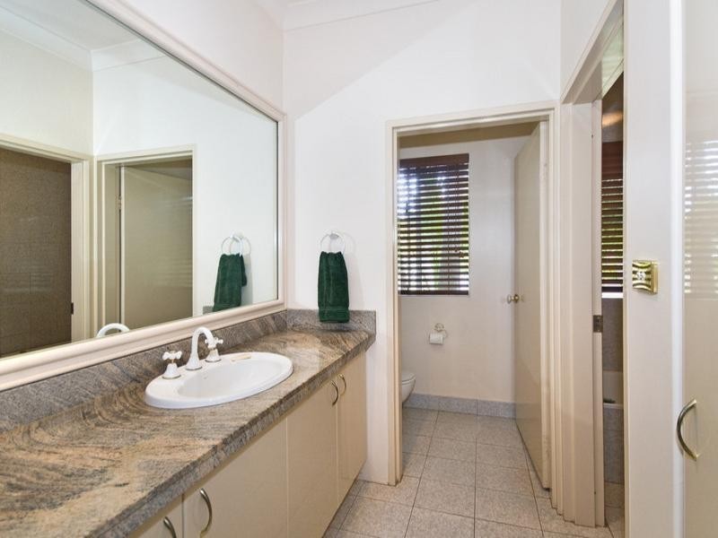 60 Charles Kurz Drive, Worongary QLD 4213