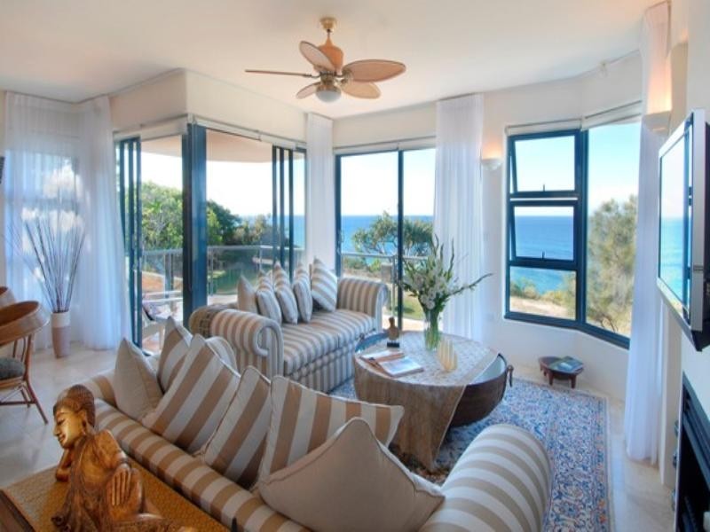 19 Brakes Crescent, Miami QLD 4220