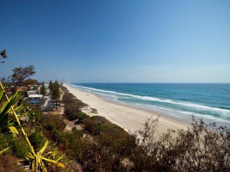 19 Brakes Crescent, Miami QLD 4220