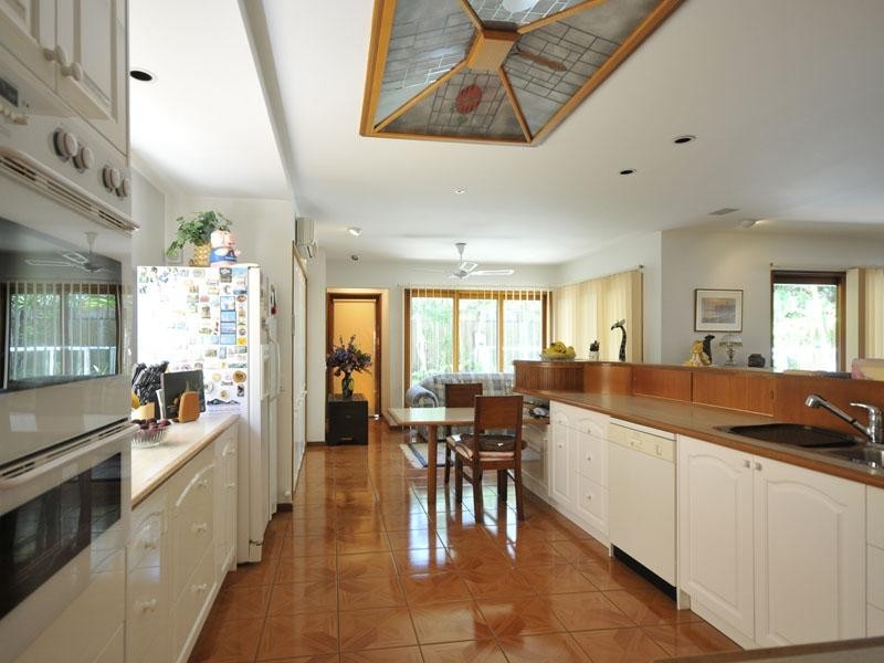 11 Seabeach Avenue, Mermaid Beach QLD 4218