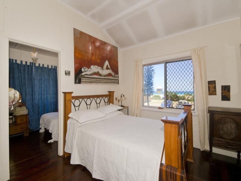 28 Pacific Parade, Bilinga QLD 4225