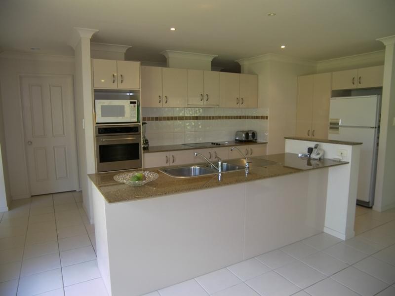 73 Riverwood Drive, Ashmore QLD 4214