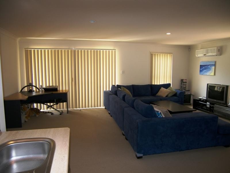 73 Riverwood Drive, Ashmore QLD 4214