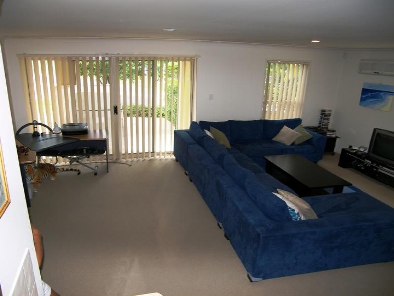 73 Riverwood Drive, Ashmore QLD 4214