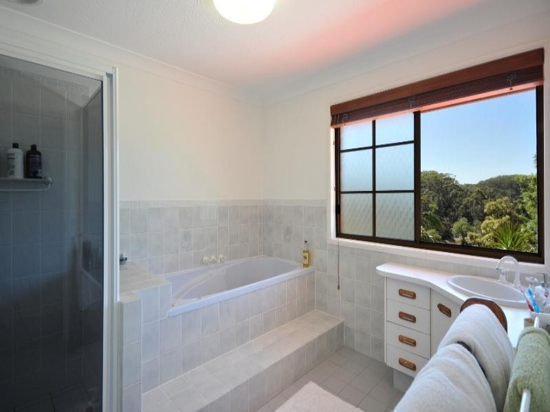 39 Bob Barnard Drive, Tugun QLD 4224
