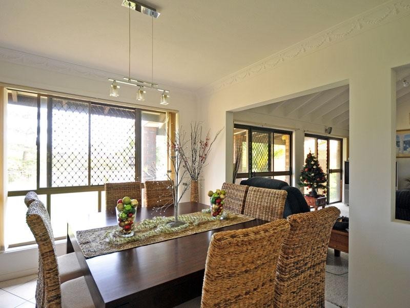 13 Gretel Drive, Mermaid Waters QLD 4218