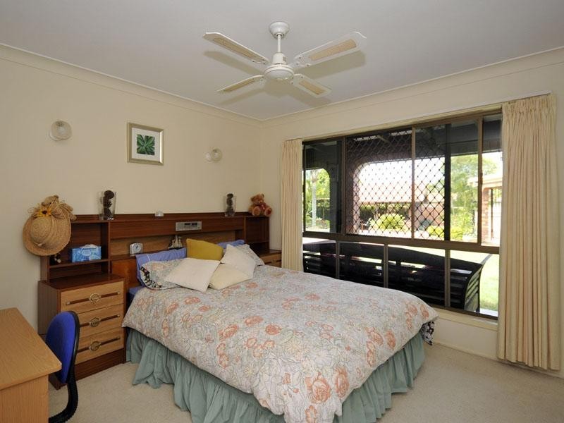 13 Gretel Drive, Mermaid Waters QLD 4218