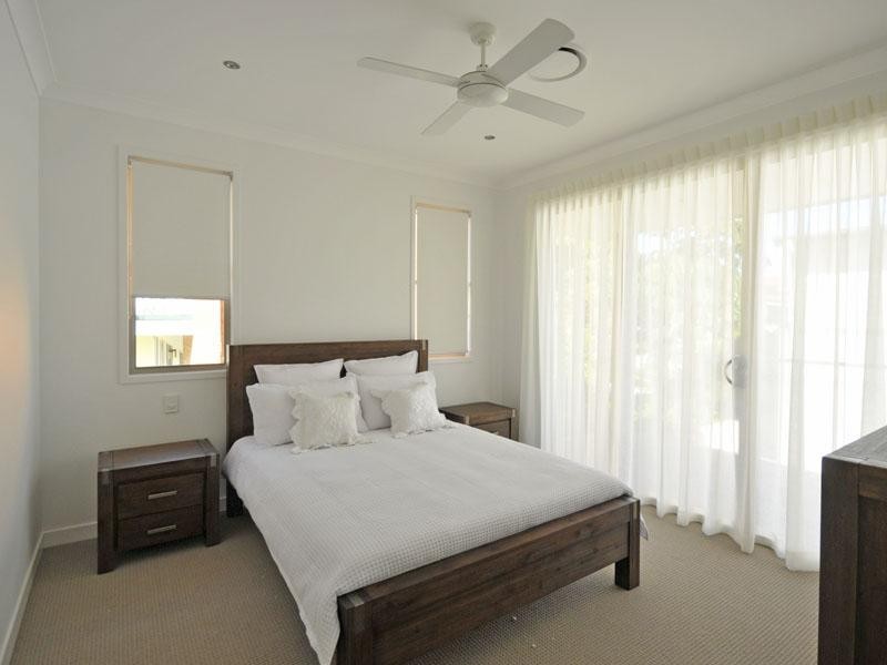 76 Albatross Avenue, Mermaid Beach QLD 4218