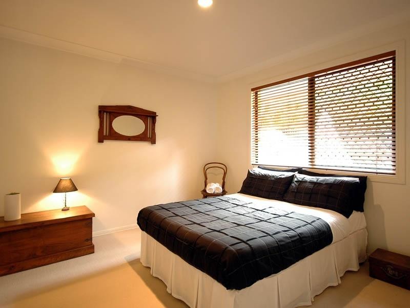 12 Bronzewing Close, Elanora QLD 4221