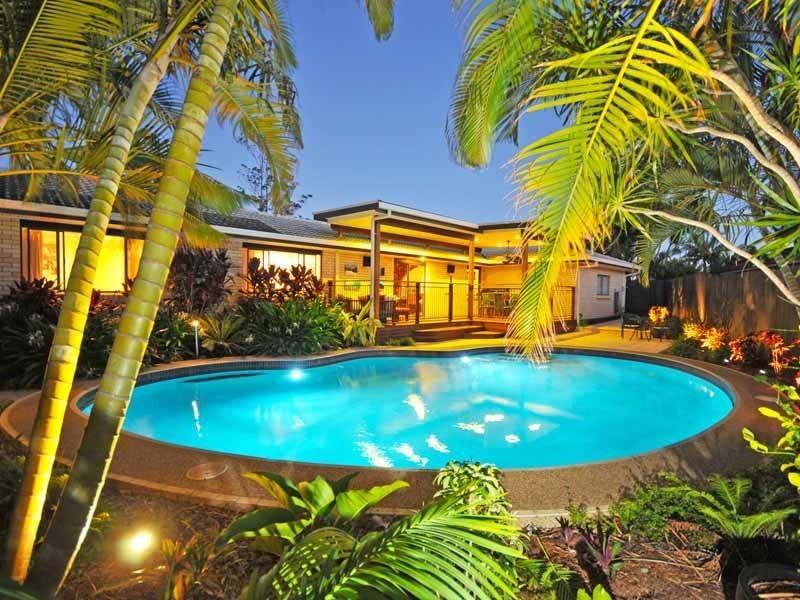3 Maple Place, Palm Beach QLD 4221