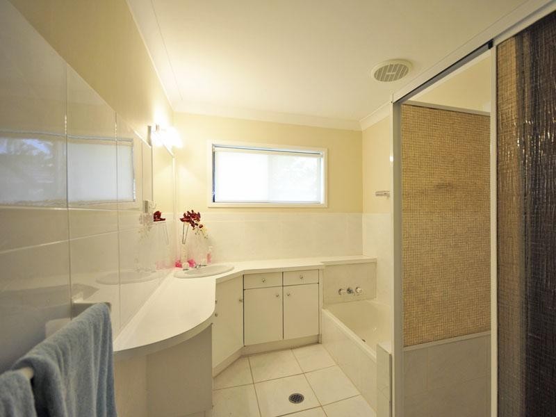 3 Maple Place, Palm Beach QLD 4221