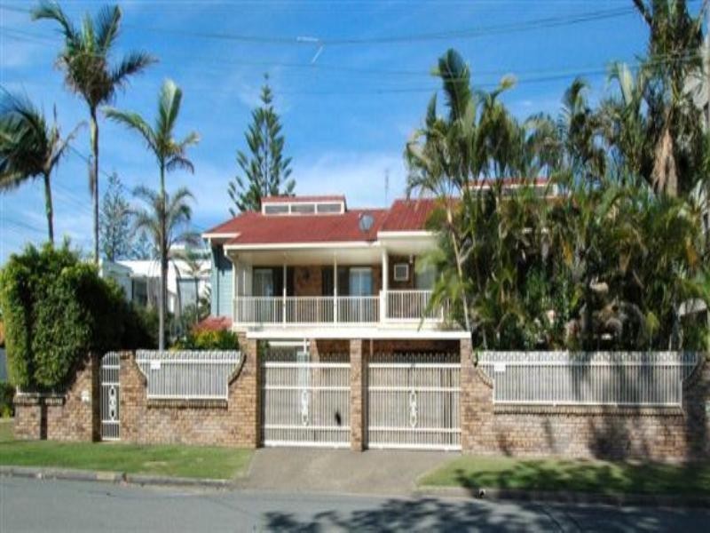 202 Hedges Avenue, Mermaid Beach QLD 4218