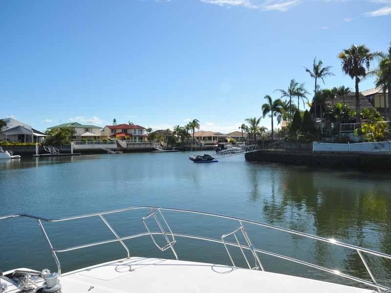 14 Nirvana Court, Runaway Bay QLD 4216