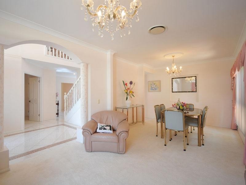 14 Nirvana Court, Runaway Bay QLD 4216