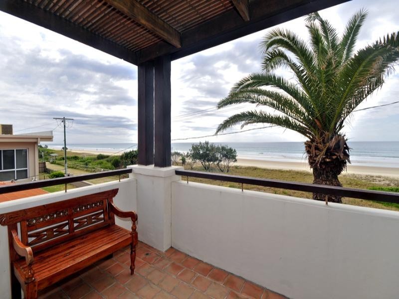 480 The Esplanade, Palm Beach QLD 4221