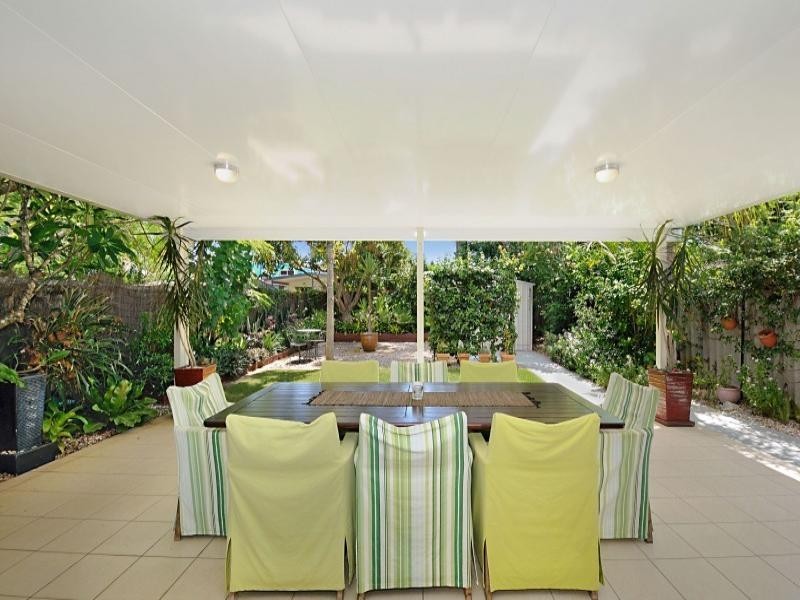 87 Albion Avenue, Miami QLD 4220