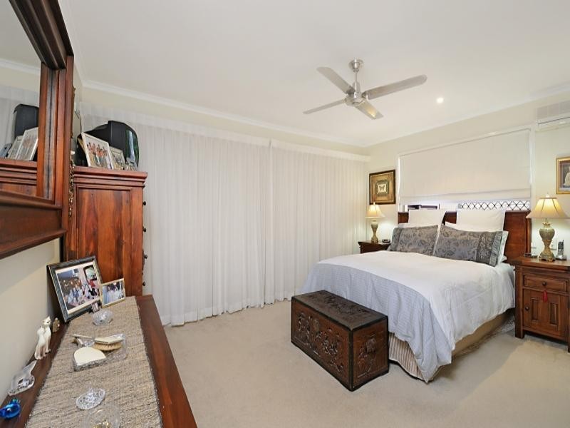 87 Albion Avenue, Miami QLD 4220