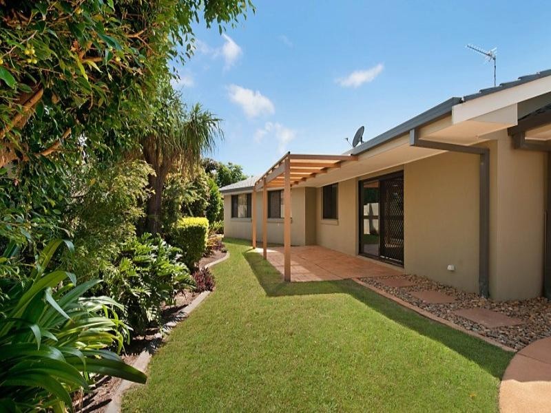 21 Lesley Avenue, Miami QLD 4220