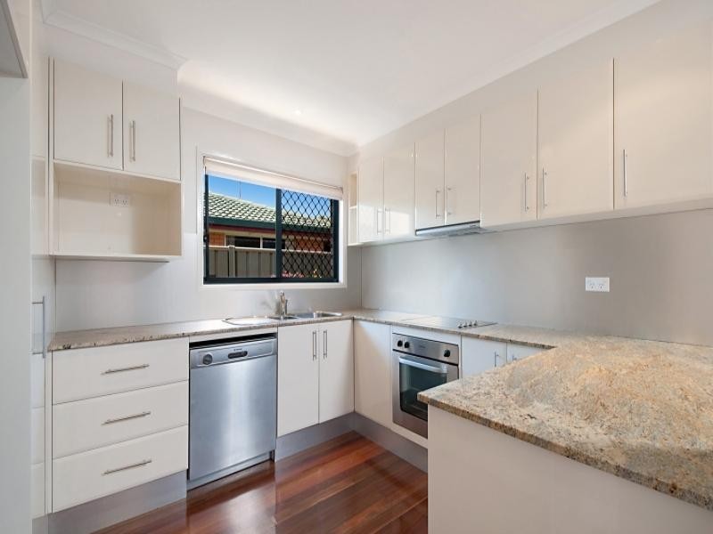 21 Lesley Avenue, Miami QLD 4220